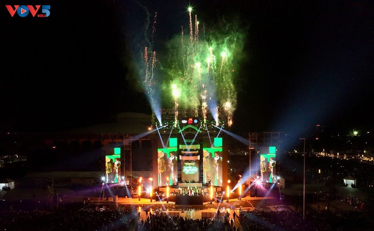 후에시, 2026 병오년 새해 맞아 다채로운 볼거리 펼쳐 - ảnh 1