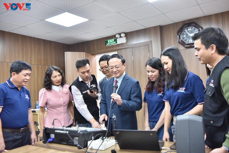 越南之声将快速、准确、生动地报道越共十四大 - ảnh 3