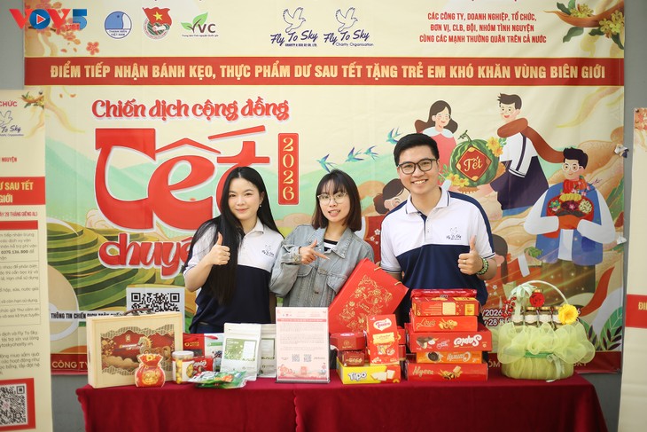 “分享的春节”社区活动为边境地区贫困儿童带来欢乐 - ảnh 1