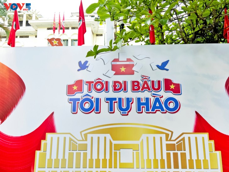 今天：越南超过7800万选民参加投票 - ảnh 1