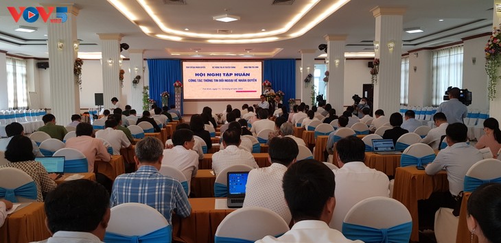 Training on external information on human rights - ảnh 1