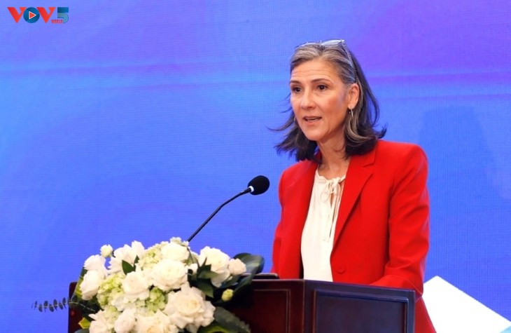 Innovation promoted to curb plastic waste in Vietnam  - ảnh 2