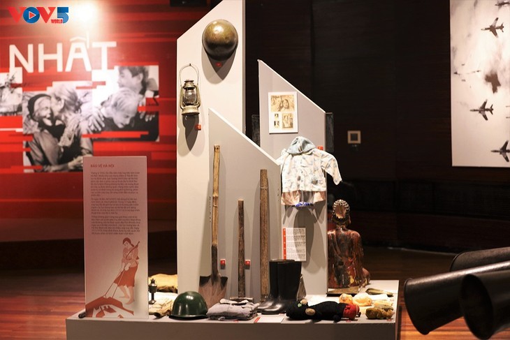  “ຄວາມຊົງຈຳວັນທ້ອນໂຮມປະເທດຊາດເປັນເອກະພາບ” - ຫວນຄືນໄລຍະປະຫວັດສາດ - ảnh 3