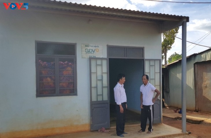 ກັບຄືນຄວາມເຊື່ອໝັ້ນ, ຮັກສາຄວາມສະຫງົບຂອງໝູ່ບ້ານຢູ່ ແຂວງ ຢາລາຍ - ảnh 2