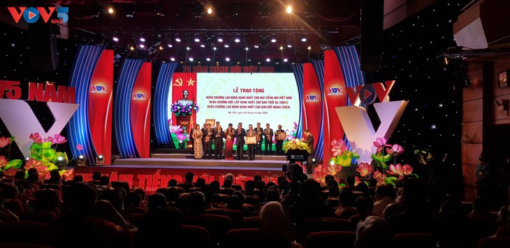 Celebran 75 años de la fundación de la Voz de Vietnam - ảnh 2