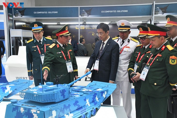 ベトナム インドネシア国防展示会とフォーラムに参加 - ảnh 2
