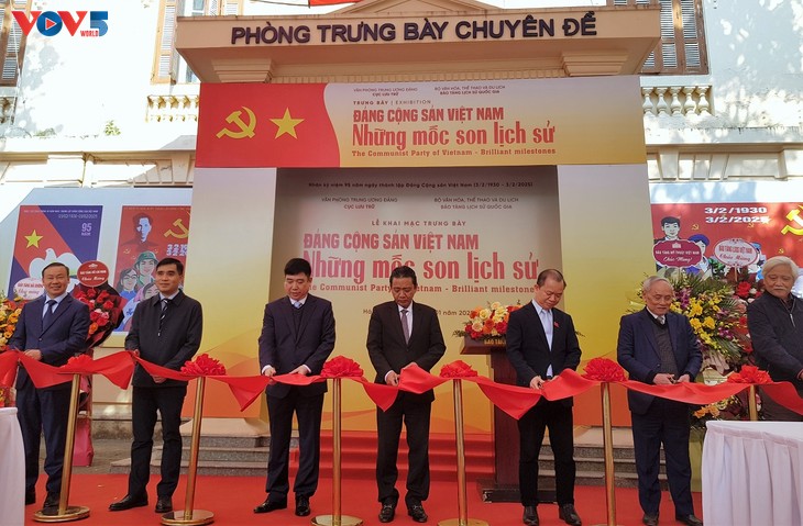 Exhibition of milestones of Communist Party of Vietnam opens - ảnh 1