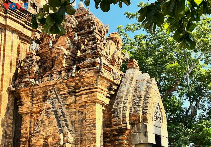 Ancient Cham towers: Living heritage in Khanh Hoa province - ảnh 4