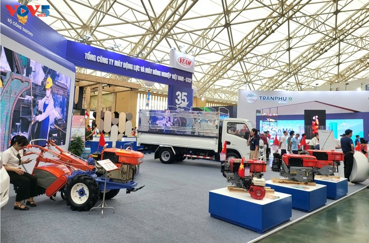 Economic highlights at 80-year national achievements exhibition - ảnh 2