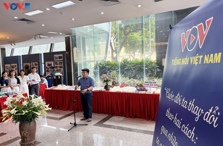 VOV displays books at Hanoi headquarters - ảnh 2