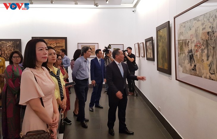 Fine art exhibition featuring Hanoi opens  - ảnh 2