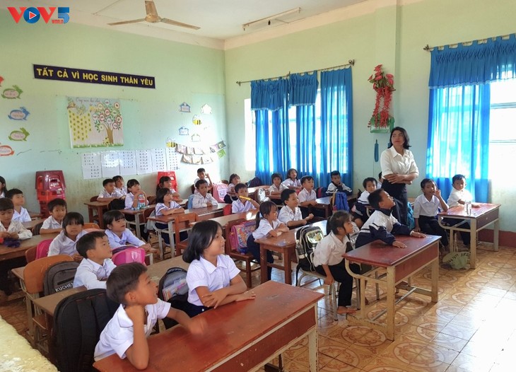 Against the odds: Gia Lai’ remote village school earns honors through hard work and inclusion - ảnh 3