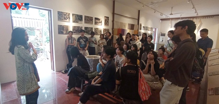 Do paper craft revived in Hanoi’s West Lake area - ảnh 1