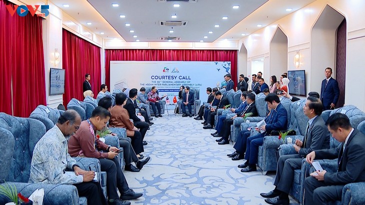 Vietnam, Malaysia aim to raise bilateral trade to 18 billion USD - ảnh 2