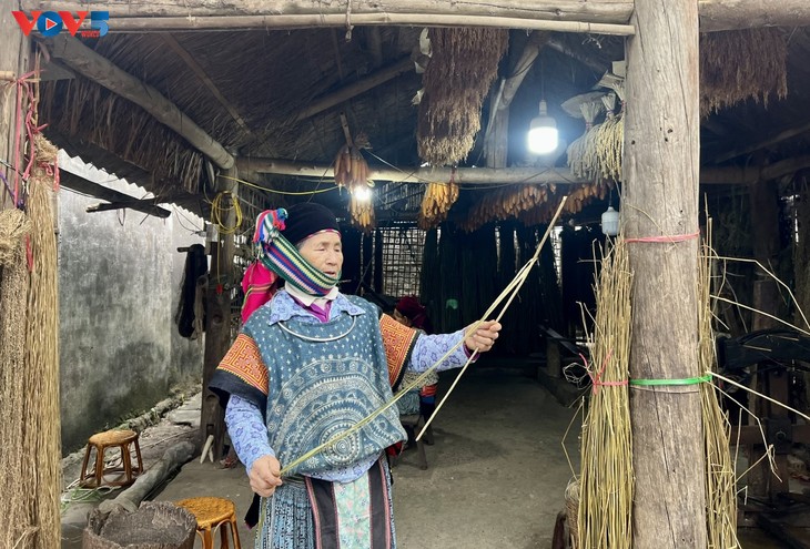 Mong women weave their story on the global stage - ảnh 3