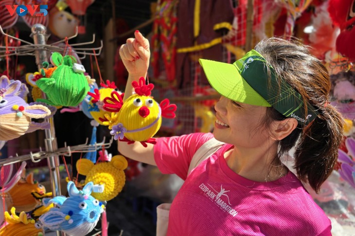 Nhộn nhịp không khí đón Tết Trung thu tại phố cổ Hà Nội - ảnh 17