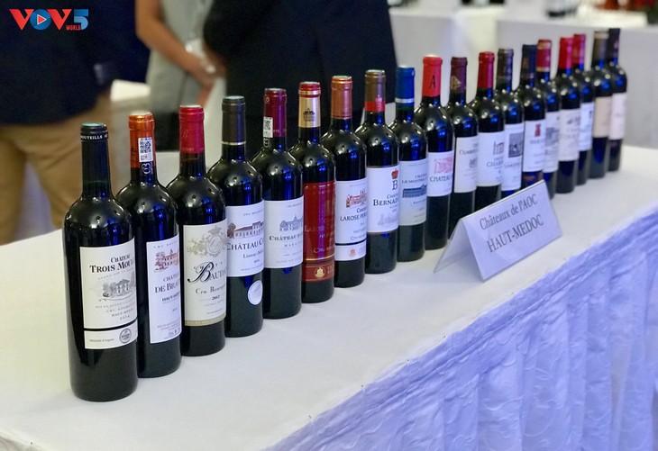 La Sélection officielle 2015 des Crus Bourgeois du Médoc présentée au Vietnam - ảnh 2