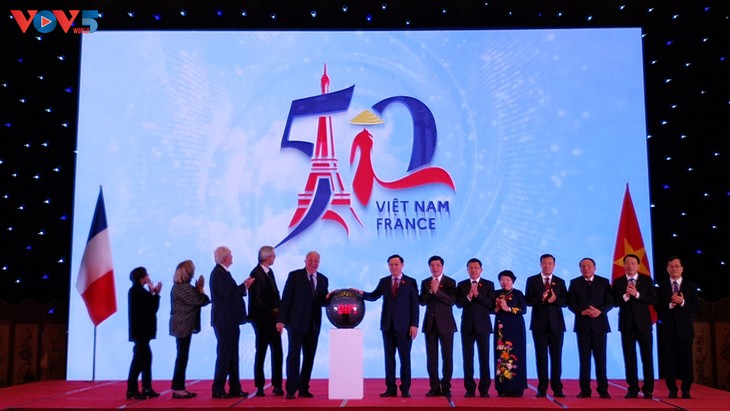 Célébrations des 50 ans des relations diplomatiques Vietnam-France: c’est parti! - ảnh 1