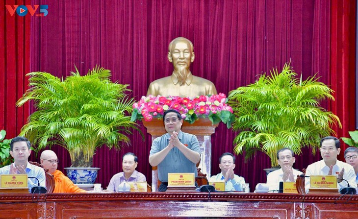 チン首相 カントー市の有権者と会合 - ảnh 1