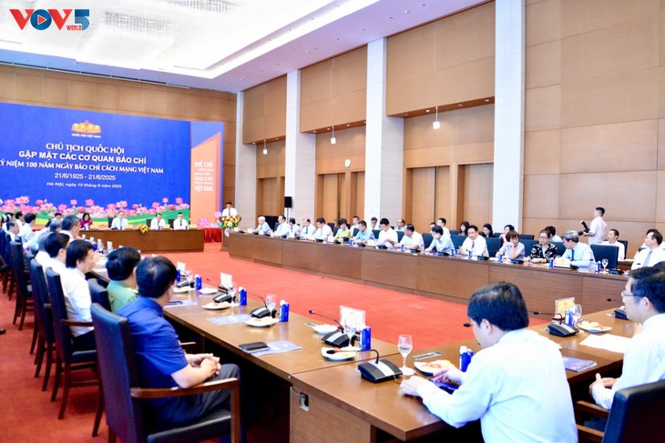 新闻媒体让国会更贴近选民 - ảnh 1