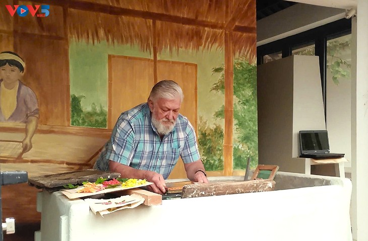  安泰画纸制作业的复兴 - ảnh 1