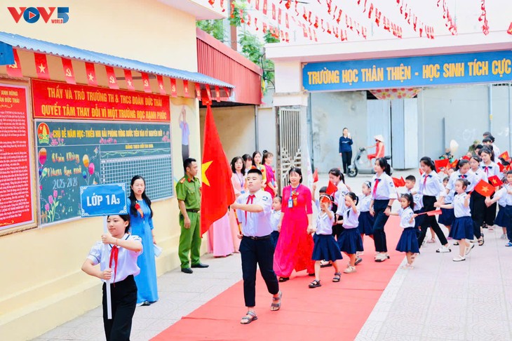 吉海特区迎接新学年 - ảnh 1