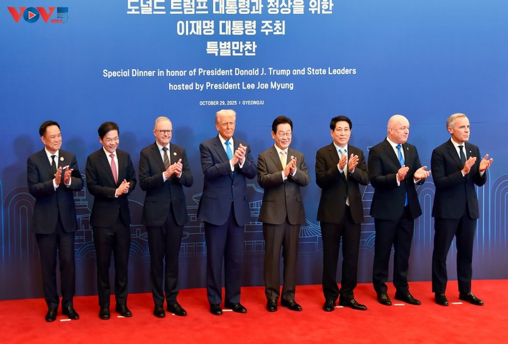 梁强会见美国总统特朗普 - ảnh 2