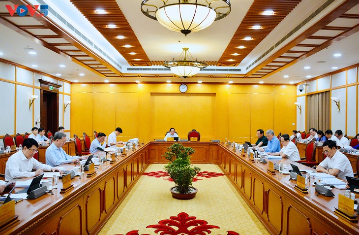 KPV-Generalsekretär leitet die Sitzung zur Umsetzung der Beschlüsse über Reorganisation des Apparats - ảnh 2