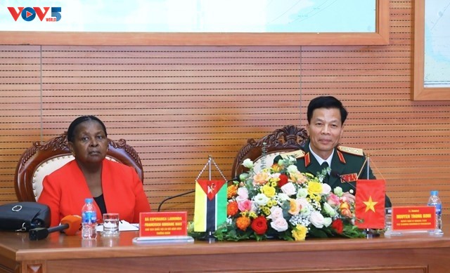 Mosambiks Parlamentspräsidentin besucht die Nationalkommission für Reaktion auf Katastrophen und Rettungsarbeit - ảnh 1