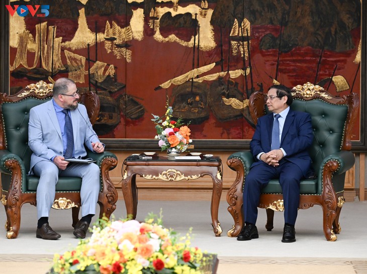 Premierminister Pham Minh Chinh: Stärkung der Zusammenarbeit im Bereich Hochtechnologie mit US-Unternehmen - ảnh 1