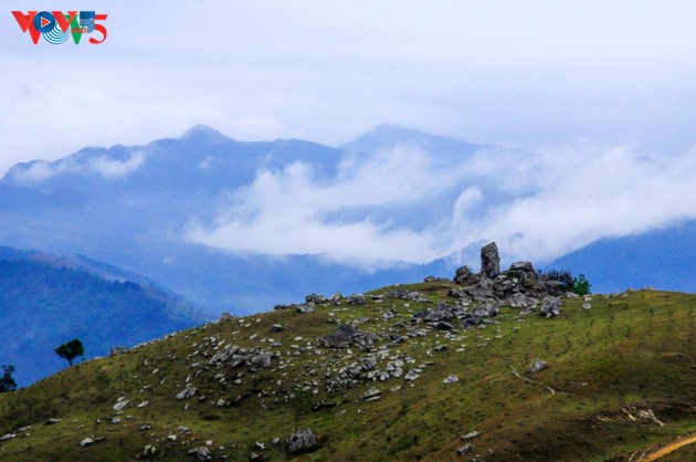 Selar Raja Buddhis Tran Nhan Tong di gunung suci Yen Tu - ảnh 5