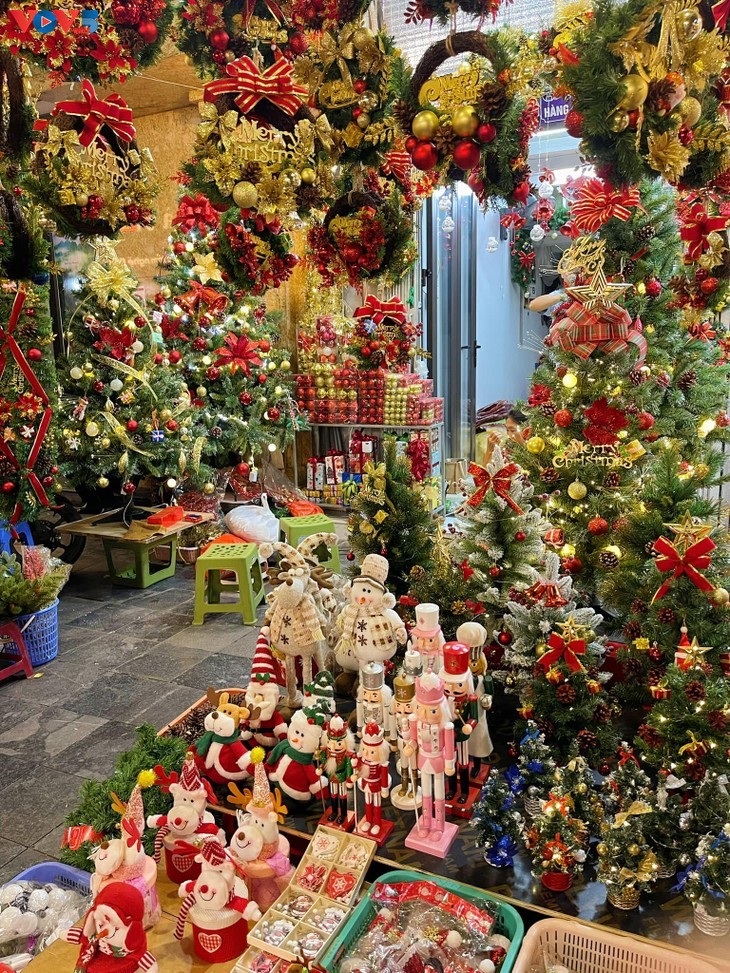 Jalan Hang Ma yang Berwarna-warni Menyambut Hari Natal - ảnh 4