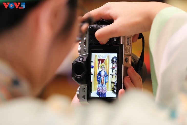 Hanoism – Sentuhan Lembut pada Kebudayaan Vietnam Melalui Foto-Foto - ảnh 15