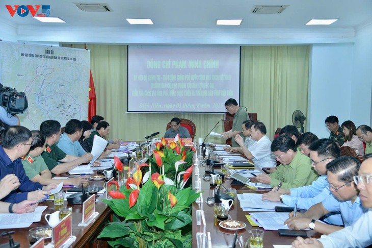 PM Pham Minh Chinh: Dengan Giat Bantu Provinsi Dien Bien dalam Mengatasi Dampak Hujan Deras dan Banjir - ảnh 1