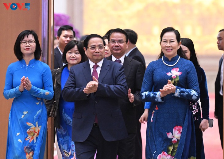PM Vietnam Usulkan Tambahan Penghargaan untuk Mengapresiasi Perempuan Vietnam - ảnh 1