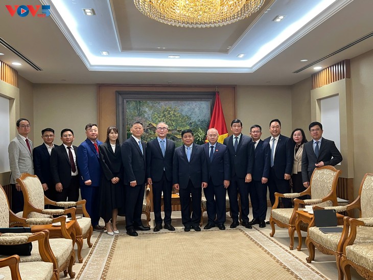 Phó Thủ tướng Nguyễn Chí Dũng tiếp Chủ tịch Tập đoàn Korea Telecom  - ảnh 1