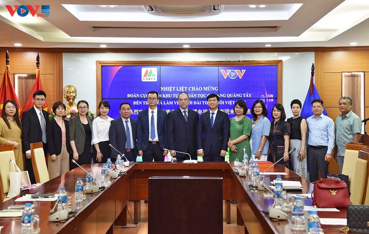 Lãnh đạo Đài Tiếng nói Việt Nam tiếp Đoàn đại biểu Cục Phát thanh Truyền hình Khu tự trị Dân tộc Choang Quảng Tây - ảnh 3