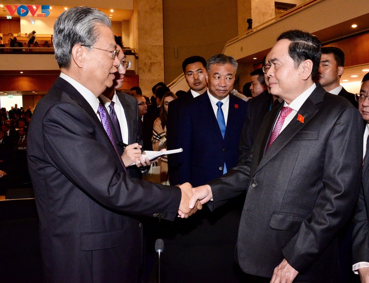 Chủ tịch Quốc hội Trần Thanh Mẫn gặp Uỷ viên trưởng Nhân đại toàn quốc Trung Quốc  - ảnh 1