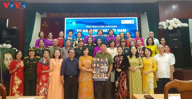 Giới thiệu và trưng bày bộ sưu tập chân dung “Tự hào phụ nữ Việt Nam”  - ảnh 2