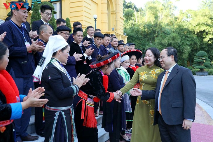 Phó Chủ tịch nước Võ Thị Ánh Xuân gặp mặt Đoàn đại biểu dân tộc thiểu số tiêu biểu tỉnh Cao Bằng - ảnh 1