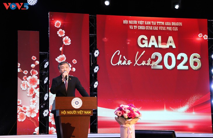 Người Việt tại Séc tưng bừng chào đón năm mới 2026 - ảnh 1