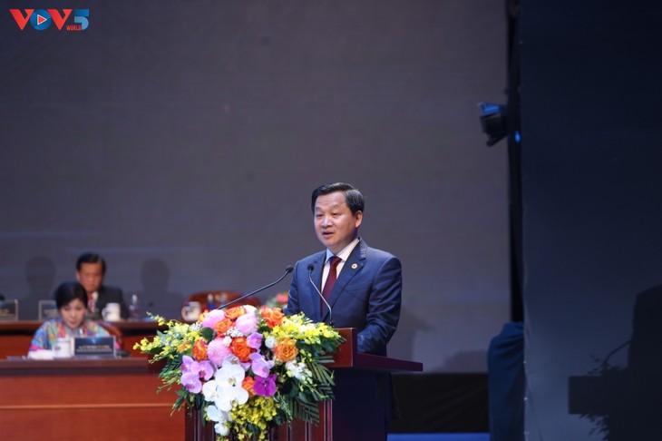 Deputy PM calls young entrepreneurs trailblazers in all fields - ảnh 2