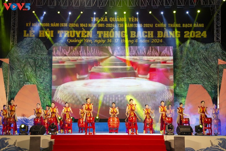 Bach Dang festival remembers fighters for national defense, boosts tourism - ảnh 1