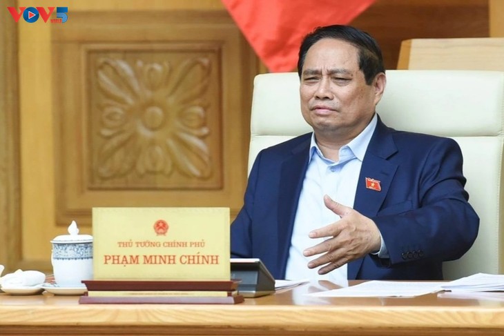 PM requests increased supply and demand to stimulate economy - ảnh 1