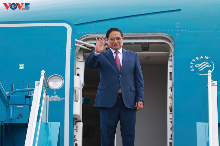 Prime Minister arrives in China for WEF Tianjin 2025 - ảnh 1
