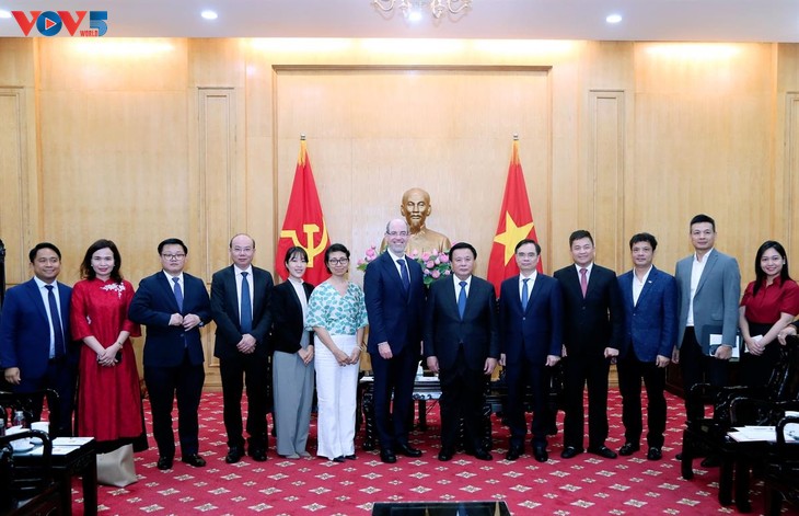 Google ready to work with Vietnam on digital transformation  - ảnh 2