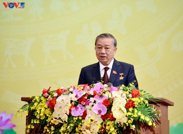 Party leader meets with generations of National Assembly deputies  - ảnh 2