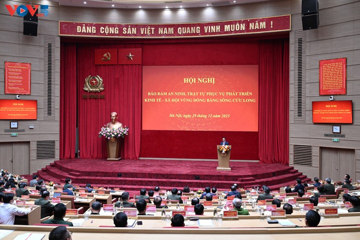 Defense, security must be integrated into socio-economic development in Mekong Delta, says PM  - ảnh 1