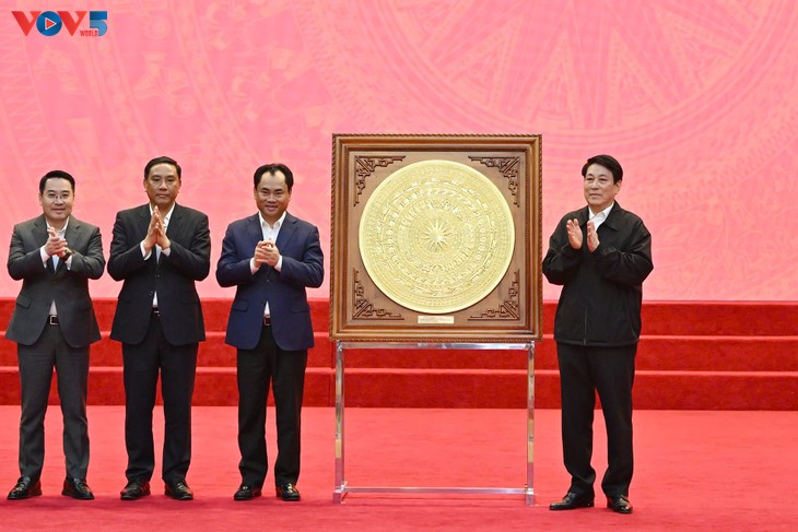 President launches tree planting festival in Lao Cai  - ảnh 2