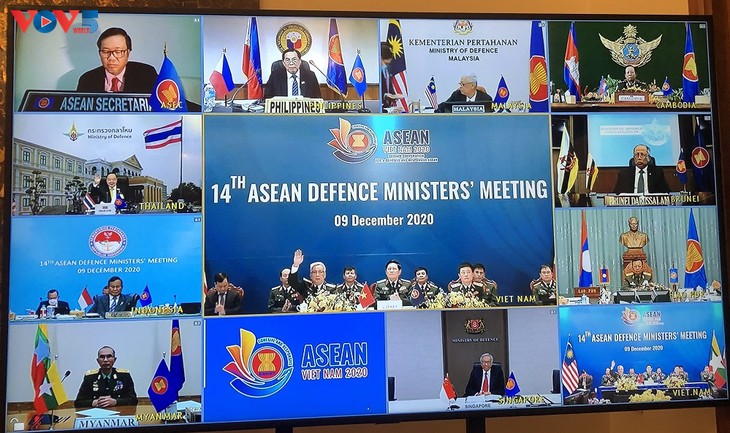 Оборонное сотрудничество между странами АСЕАН укрепляется на фоне пандемии Covid-19 - ảnh 1